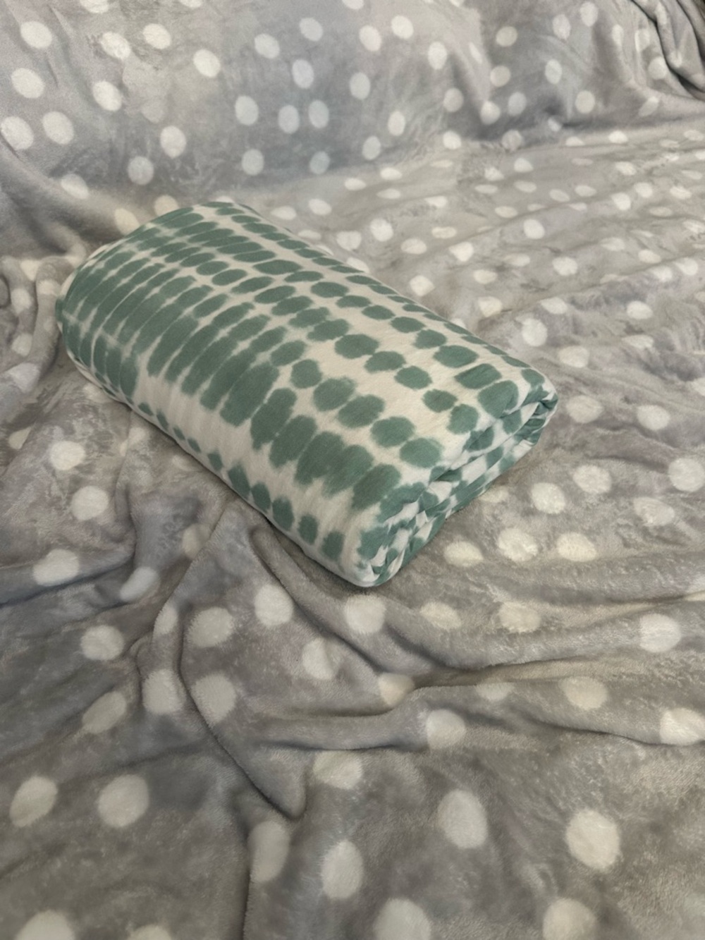 Kyte BABY Green and White Patterned Baby Pillowcase